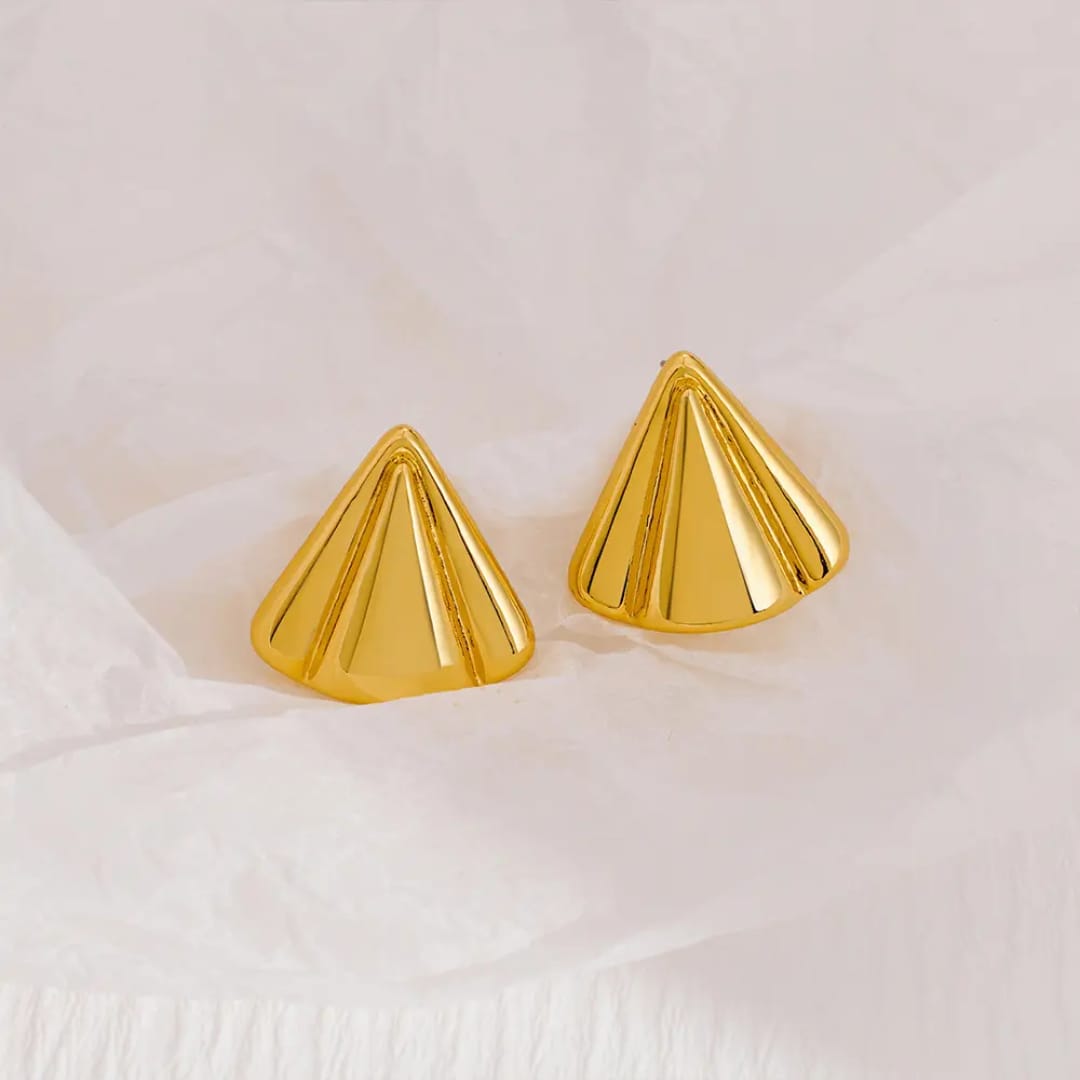 Stainless steel material earrings Anti tarnish and Anti Allergic 18 k gold plated steel Superior Quality