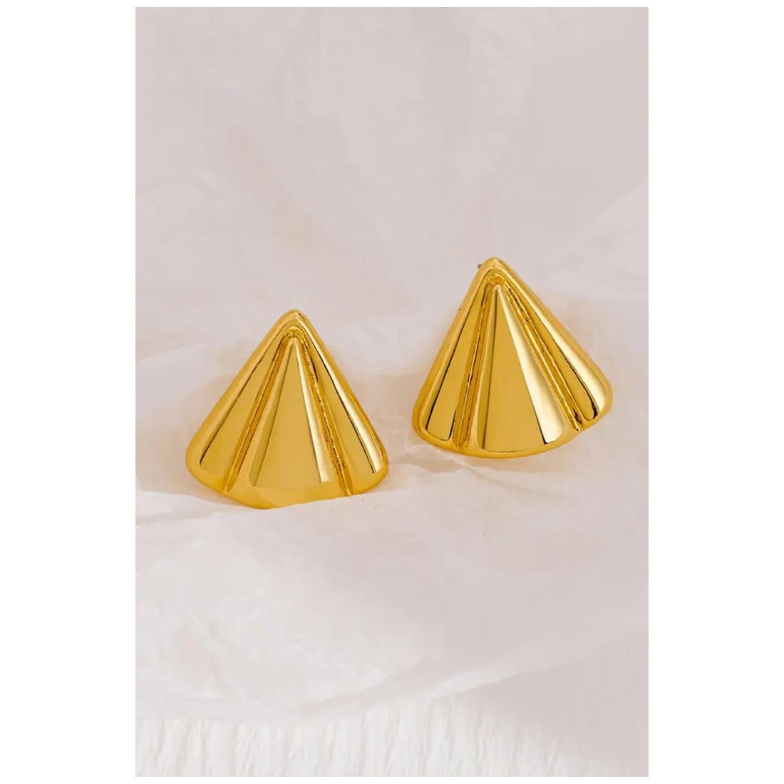 Stainless steel material earrings Anti tarnish and Anti Allergic 18 k gold plated steel Superior Quality