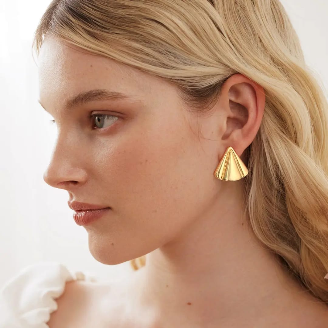 Stainless steel material earrings Anti tarnish and Anti Allergic 18 k gold plated steel Superior Quality
