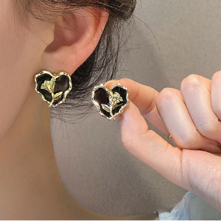 Anti tarnish Earrings Heart and Flower Combination
