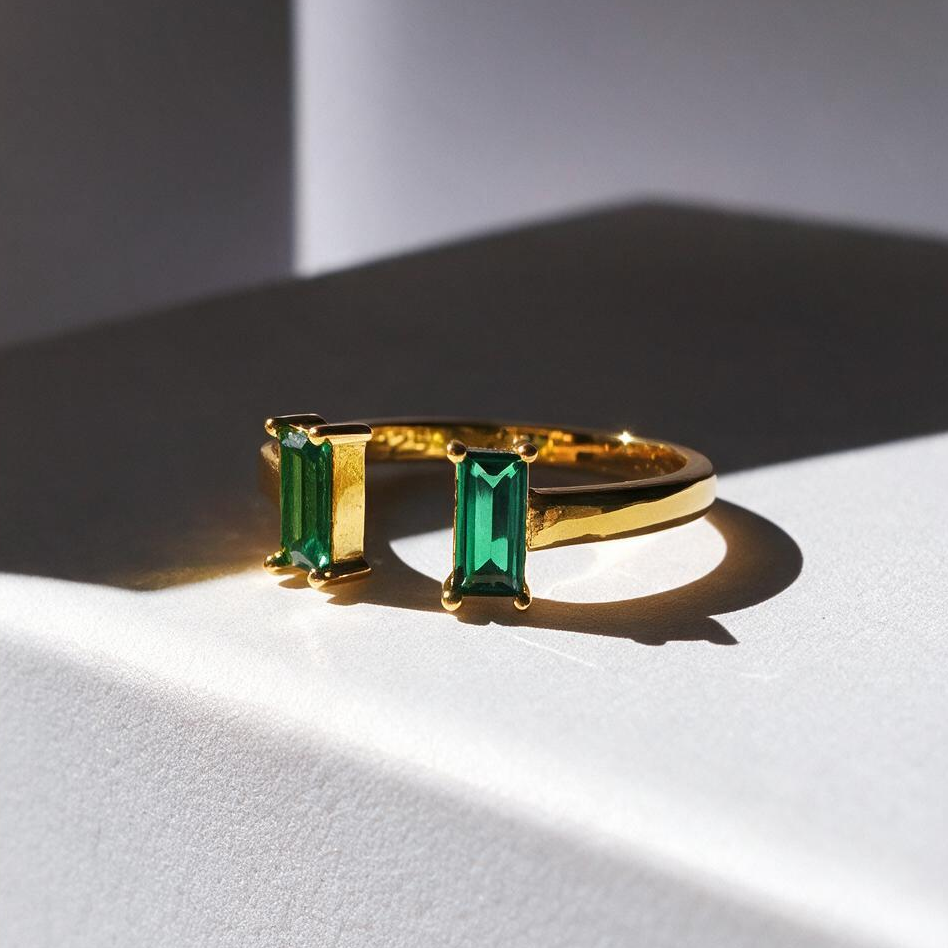 Double Emarald Side Open Ring