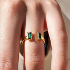 Double Emarald Side Open Ring