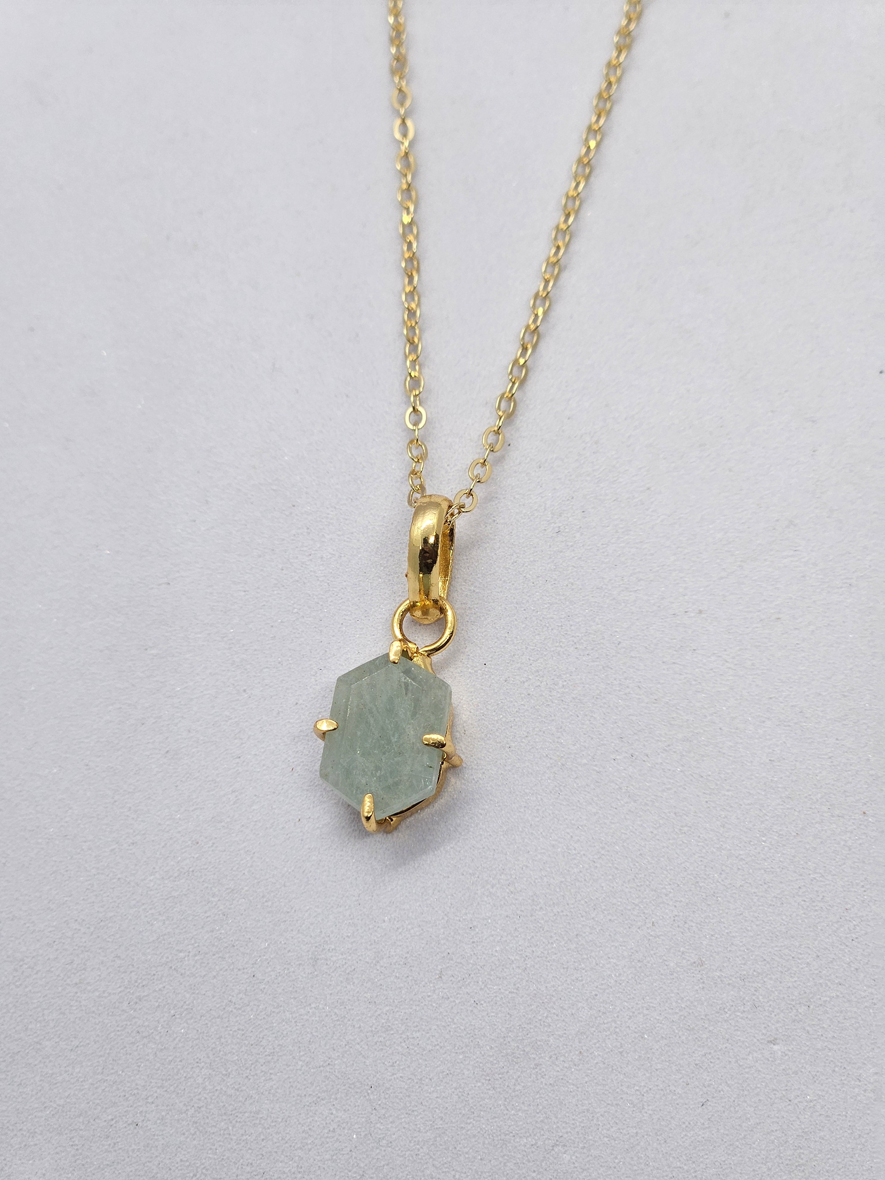 Hexagonal Prong Shape Pendant