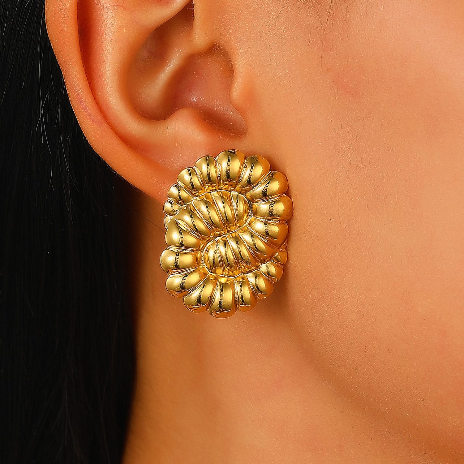 Anti tarnish stainless steel Earrings for women Colour:- Gold 18 k gold plated, 6 month colour gurantee