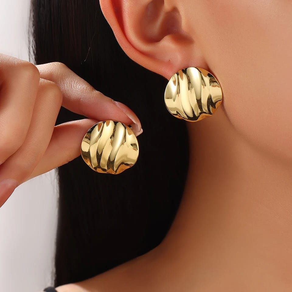 Stainless steel Earrings for women Anti tarnish and Anti Allergic Colour::- Gold 18 k gold plated, superior Quality