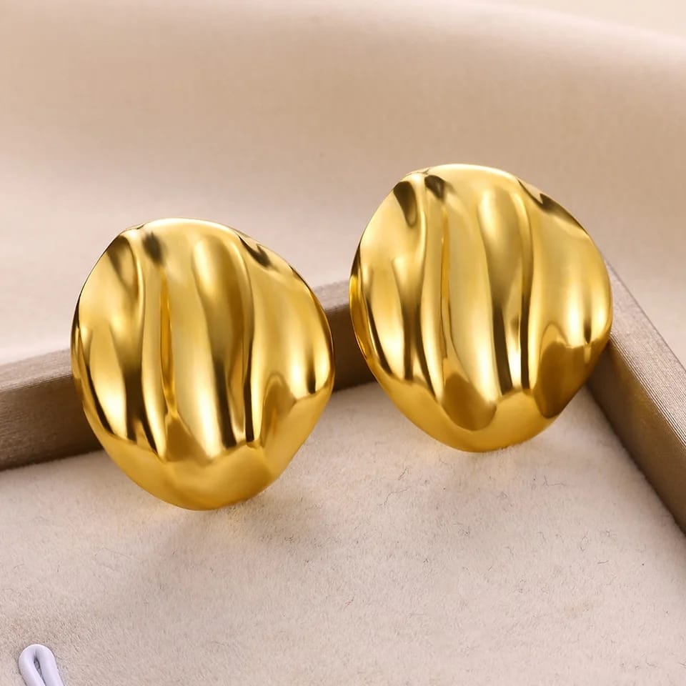 Stainless steel Earrings for women Anti tarnish and Anti Allergic Colour::- Gold 18 k gold plated, superior Quality