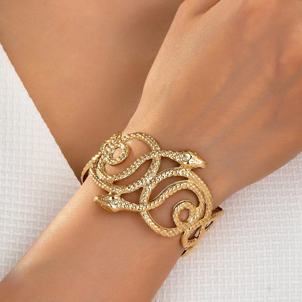Snake bracelet for Women Colour:- Gold Material:- Stainless steel and copper mix Anti tarnish material