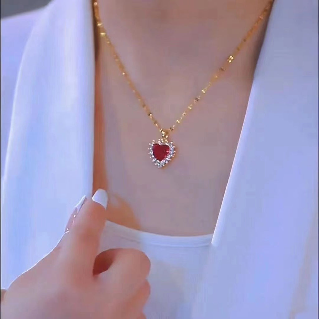 Women's luxury style Necklace Colour:- GoldMaterial:- Stainless steel+ Zircon Anti Tarnish and Anti Allergic