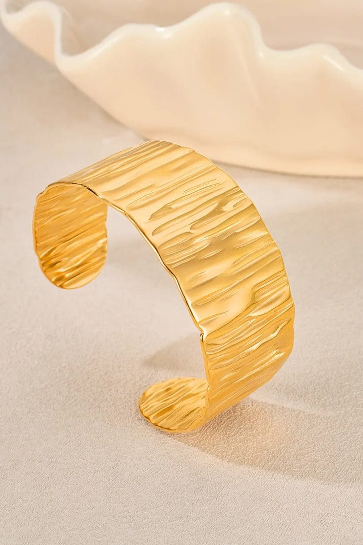 Stainless steel Bracelet for women Anti tarnish and Anti Allergic Unique designs and superior Quality Pack of 1 piece only