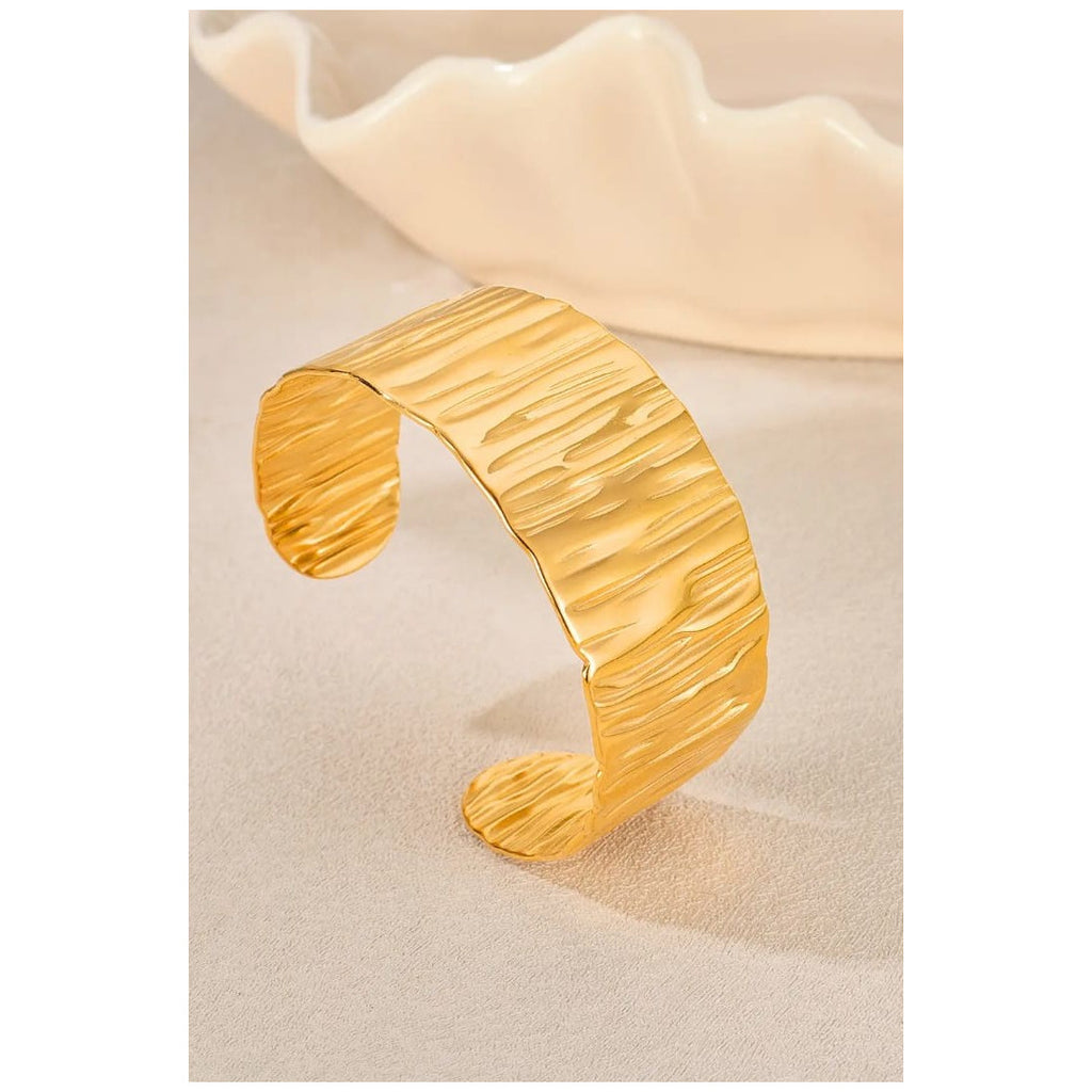 Stainless steel Bracelet for women Anti tarnish and Anti Allergic Unique designs and superior Quality Pack of 1 piece only