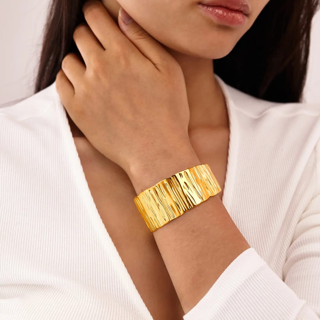 Stainless steel Bracelet for women Anti tarnish and Anti Allergic Unique designs and superior Quality Pack of 1 piece only
