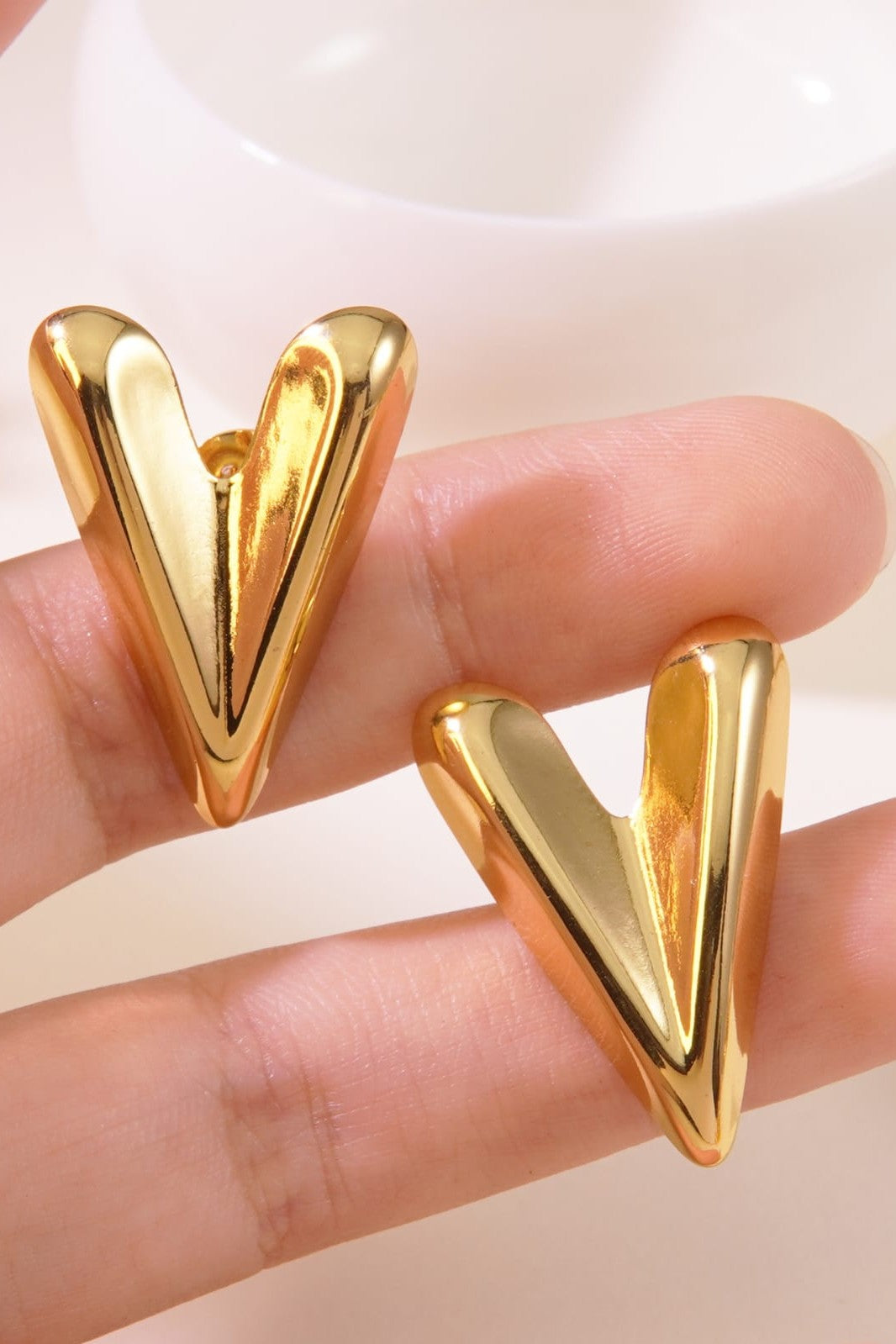 Stainless steel Earrings Hear shaped Anti Tarnish and Anti Allergic 18 k gold plating