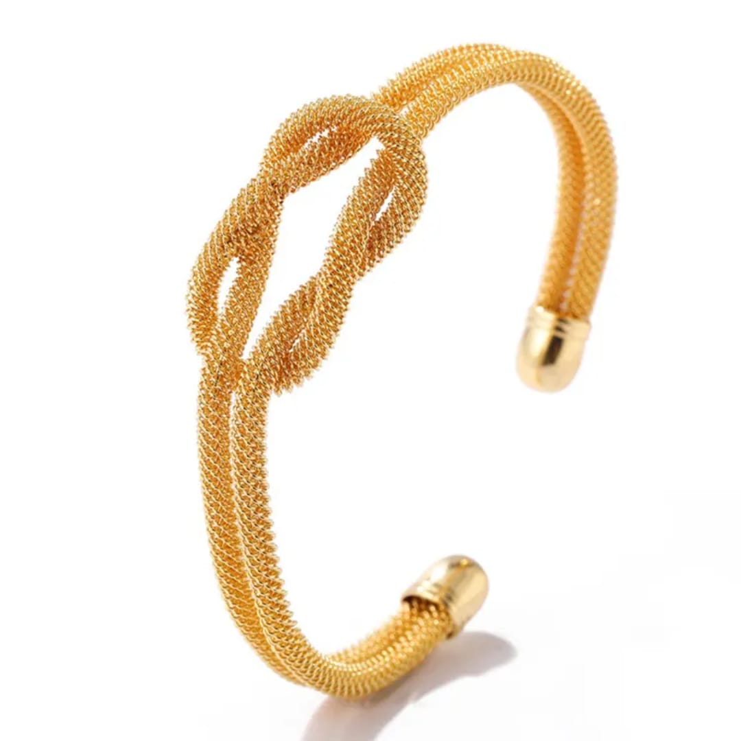 Party wear and Weeding style bracelets Pack of 2 bracelet= 220 rs Anti Tarnish and Anti allergic Superior Quality Arabic products