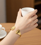 Stainless steel bracelet for women Hot selling designsAnti Tarnish and Anti allergic material 18 k gold plated with titanium material