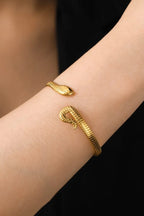 Stainless steel bracelet for women Hot selling designsAnti Tarnish and Anti allergic material 18 k gold plated with titanium material