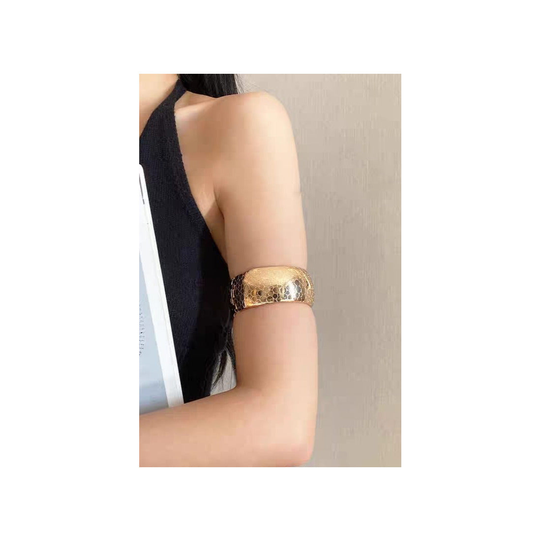 Retro style bracelet for women Big size , hot selling Colour:- Gold Material:- CCB Anti tarnish and Anti Allergic