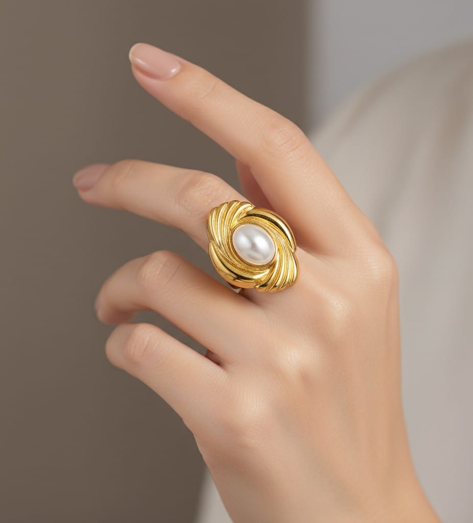 Statement finger rings for women