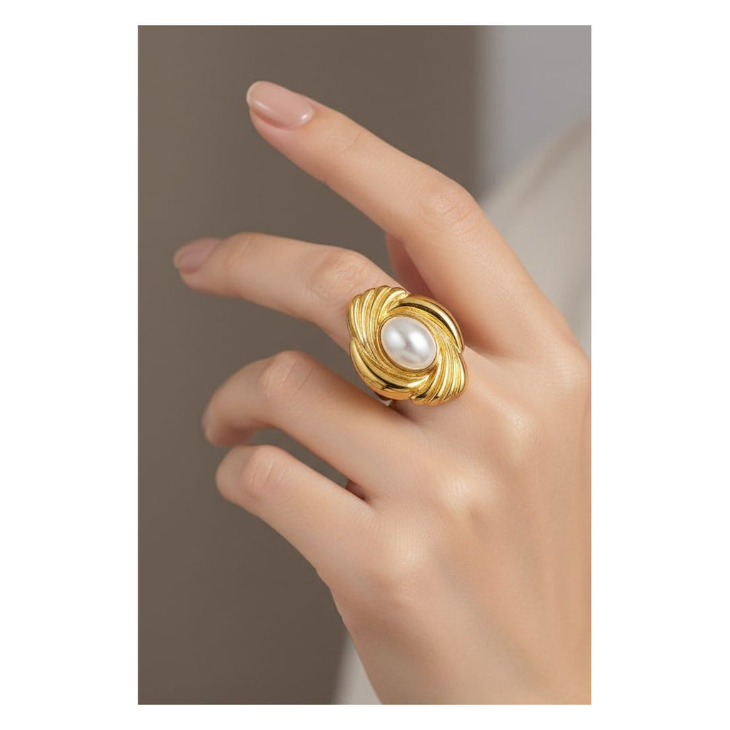 Statement finger rings for women