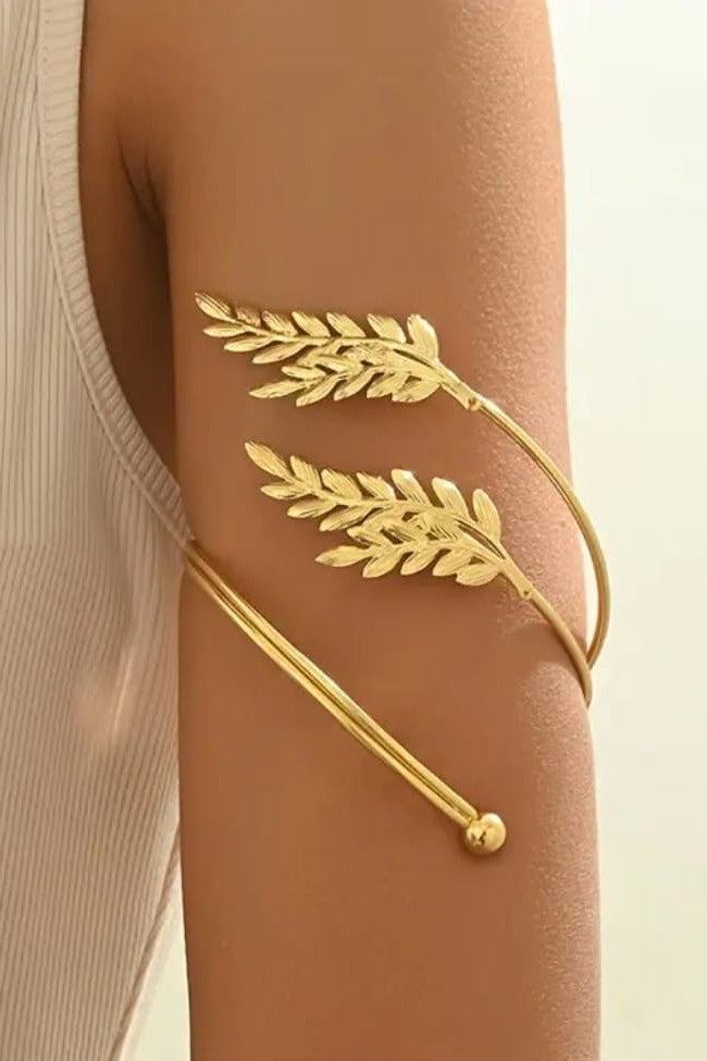 Armlets for women, double leaf shaped Anti tarnish and Anti Allergic Material:- Alloy copper