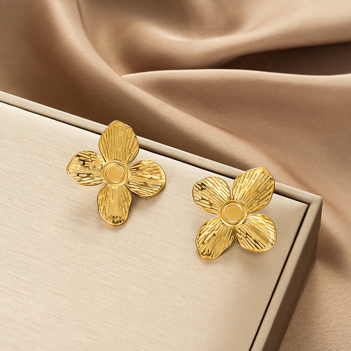 Stainless steel Flower  shape Earrings Anti tarnish and Anti Allergic 18 k gold plated Superior Quality products