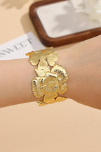Flower shaped Stainless steel bracelet Anti tarnished and Anti Allergic Superior Quality products