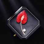 Brooches unisex style Leaf shaped