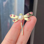 Bee shaped design in brooches Unisex style for bothMaterial:- Alloy copper Anti Tarnish and Anti Allergic Superior Quality products