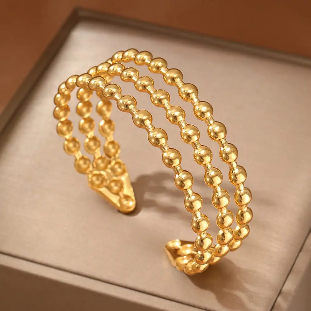 Stainless steel Bracelets for women Anti tarnish and Anti Allergic Superior Quality products