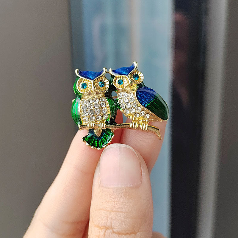 Owl shaped Brooch Unisex style Anti tarnish and Anti Allergic Superior Quality products