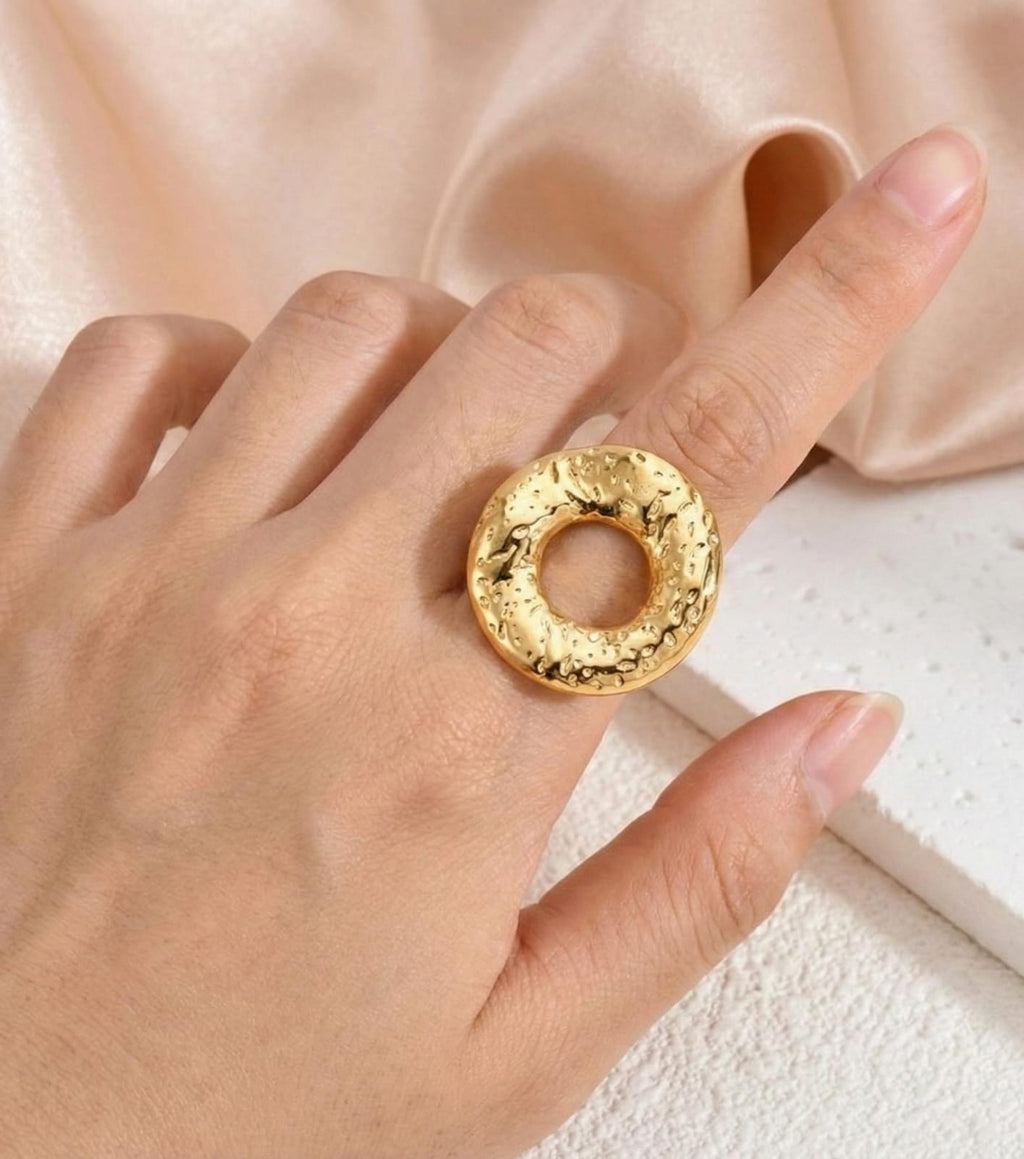 Stainless steel finger rings for women Colour:- Gold Antique piece, Anti Allergic and Anti tarnish Superior Quality
