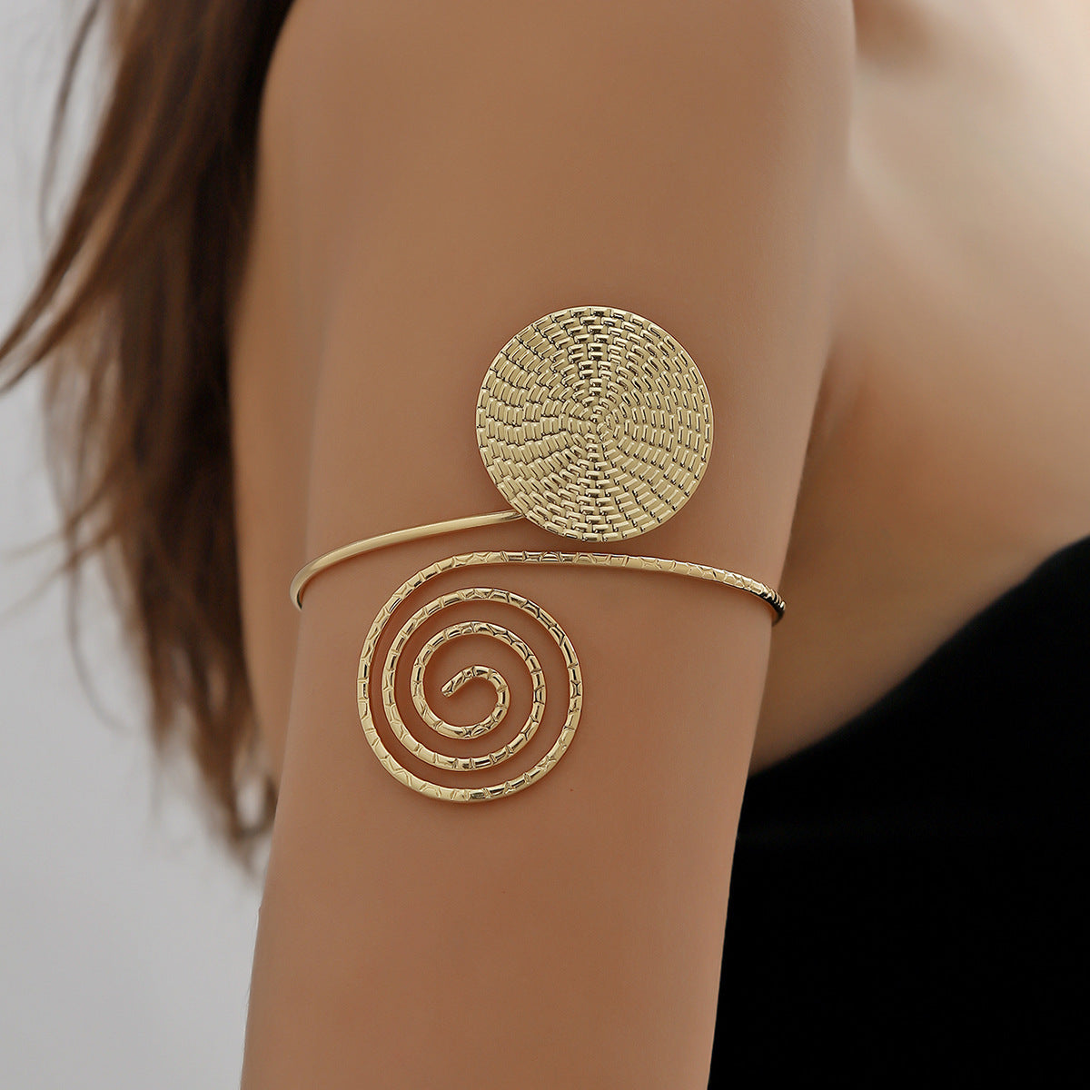 Armlets for Girls Fashionable and hot selling Material:- Alloy Copper Anti Tarnish and Anti Allergic