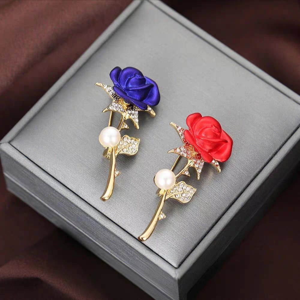 Rose Shaped Brooches Unisex style for men and women both