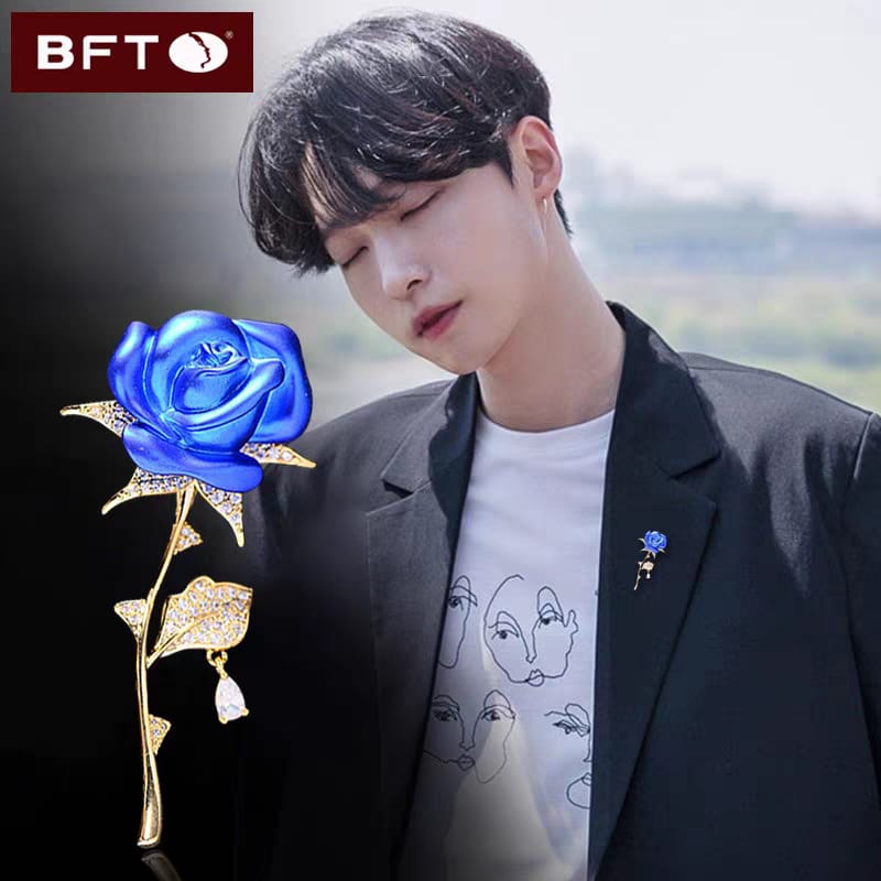 Rose Shaped Brooches Unisex style for men and women both