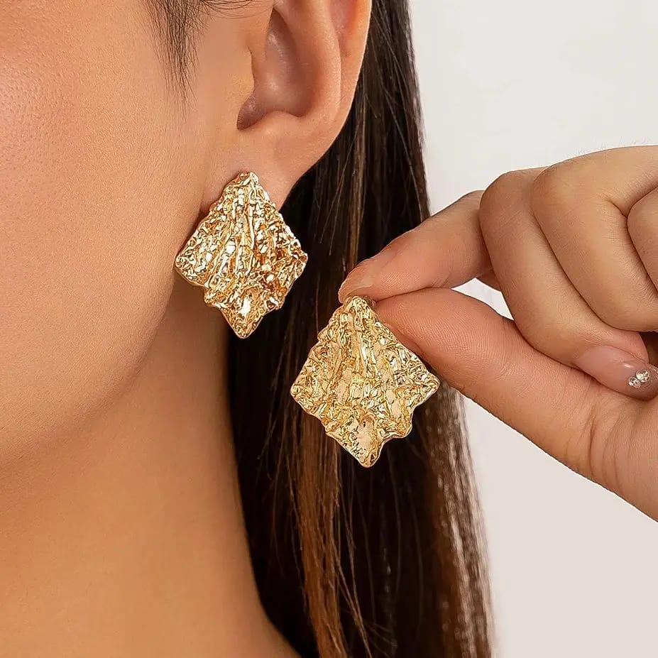 Stainless steel trendy earrings Anti tarnish and Anti Allergic 18 k gold plated Superior Quality products