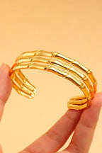 Stainless steel bracelet for women Hot selling designsAnti Tarnish and Anti allergic material 18 k gold plated with titanium material