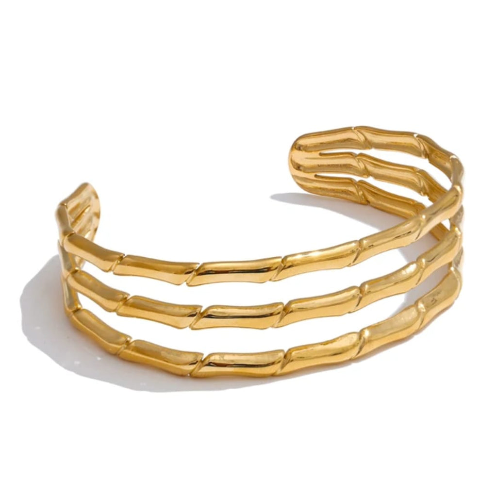 Stainless steel bracelet for women Hot selling designsAnti Tarnish and Anti allergic material 18 k gold plated with titanium material
