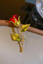 Flower brooch, unisex style Material:- Copper Alloy Anti Tarnish material