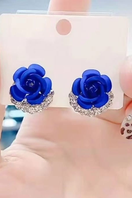 Flower shape Ear studs Material:- Stones+ Alloy Copper Colour:- Same as photo