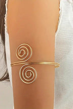 Armlets for women Anti Tarnish and Anti Allergic Colour:- GoldMaterial:- Alloy Copper