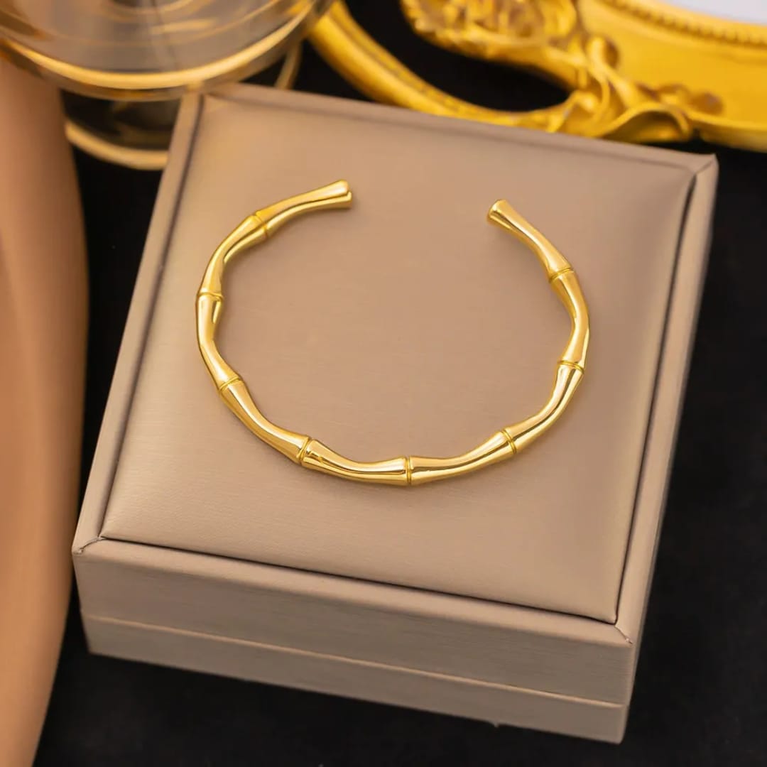 Stainless steel bamboo shaped bracelet Colour:- GoldAnti tarnished and Anti Allergic Superior Quality products