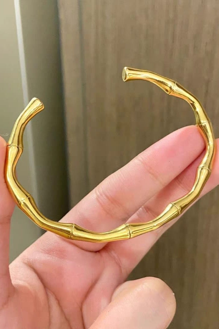 Stainless steel bamboo shaped bracelet Colour:- GoldAnti tarnished and Anti Allergic Superior Quality products