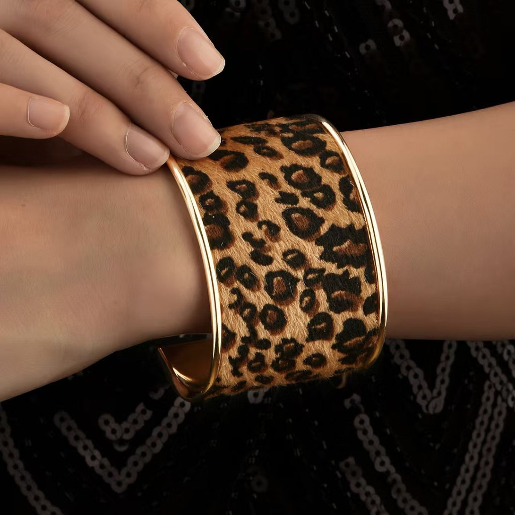 Leopard print bracelet for women