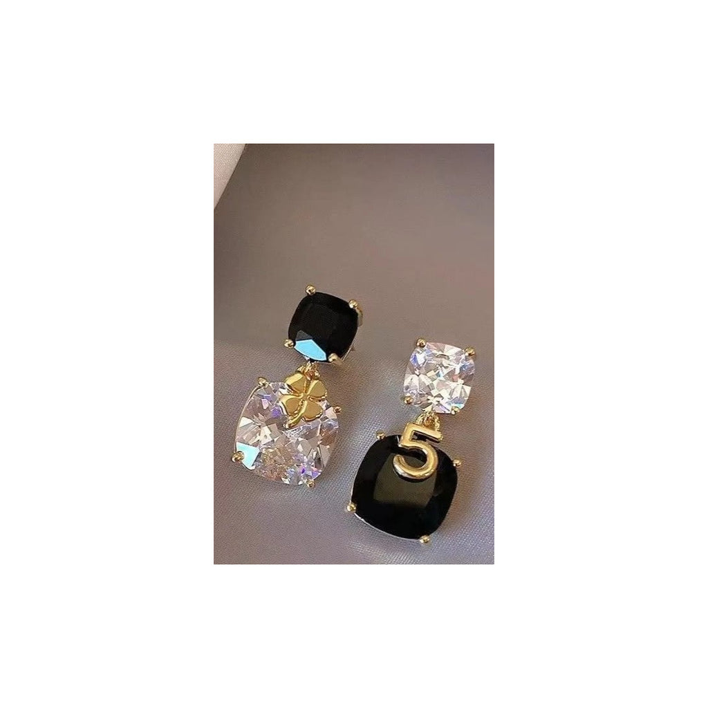Crystal Earrings for women Color:- Same as photo Material:- Crystal+ Alloy copper Anti tarnish earrings