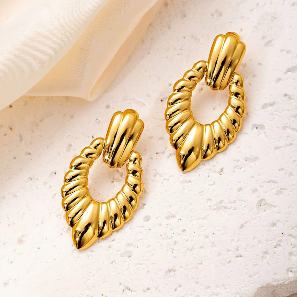 Stainless steel jewellery for women Colour:- GoldAnti tarnish and Anti Allergic, Superior Quality