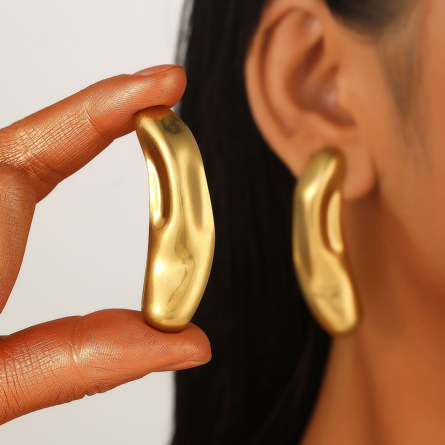 Stainless steel earrings for womenColor :- Gold18 k gold plated Anti tarnish and Anti Allergic Superior Quality jewellery
