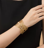 Stainless steel bracelet for women Hot selling designsAnti Tarnish and Anti allergic material 18 k gold plated with titanium material