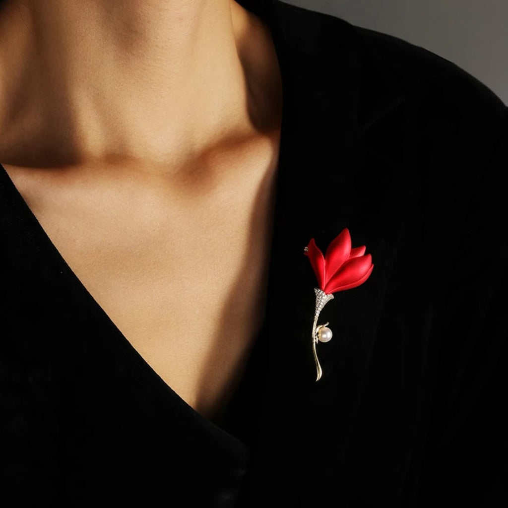 Rose tulip brooch Unisex style for men's and womenMaterial:- Alloy Copper Anti tarnish and Anti Allergic