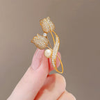 Double flower shaped Brooch Unisex style Colour:- Gold Anti tarnish and Anti Allergic Superior Quality products