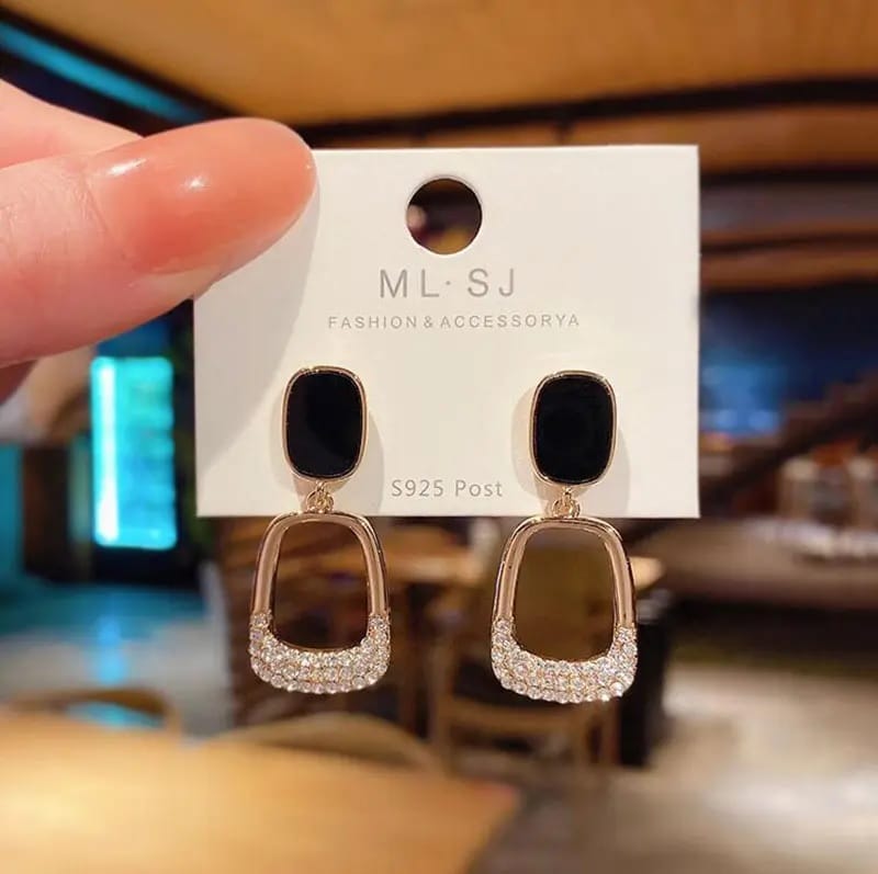 Anti tarnish earings for women