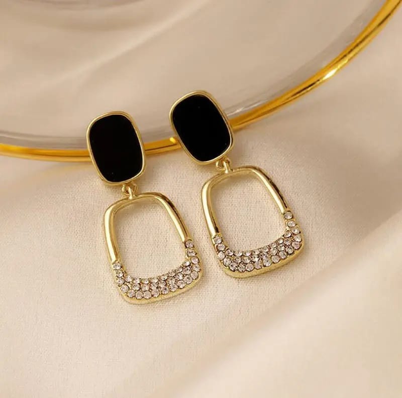 Anti tarnish earings for women